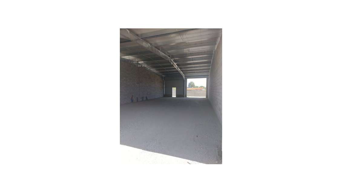 A louer entrepôt neuf 200m² à Perpignan