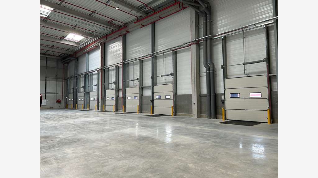 A louer cellule logistique 3977m² à St Barthelemy