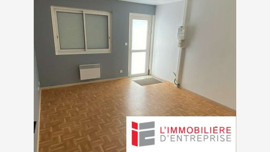A louer local d'activité 160m² à Plescop