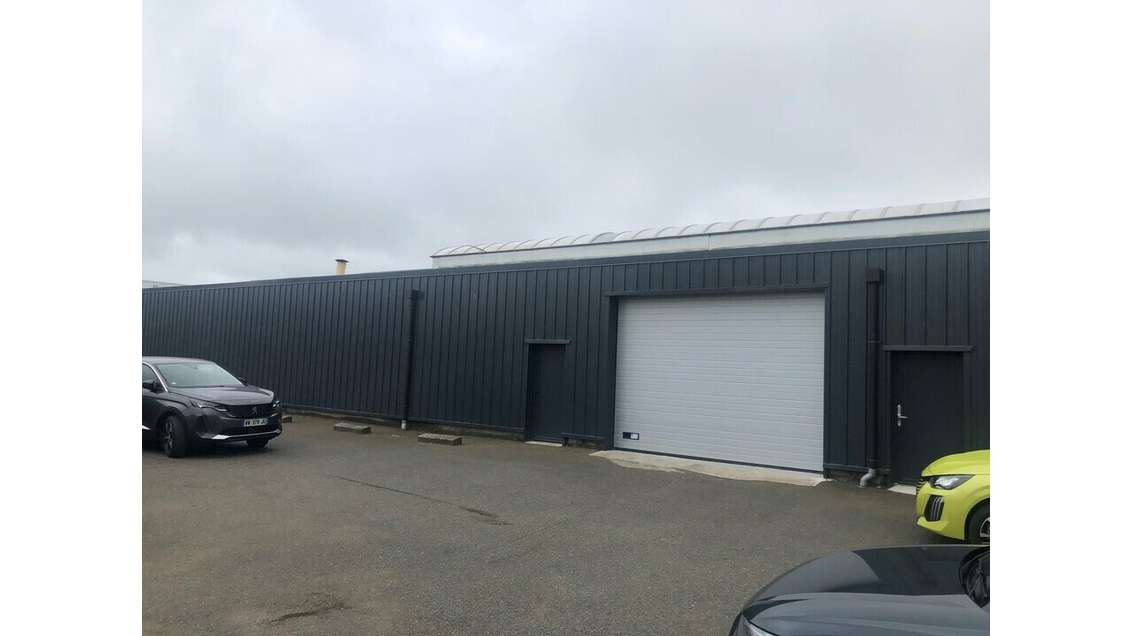 A louer locaux d'activité 300m² à Plouédern RN12