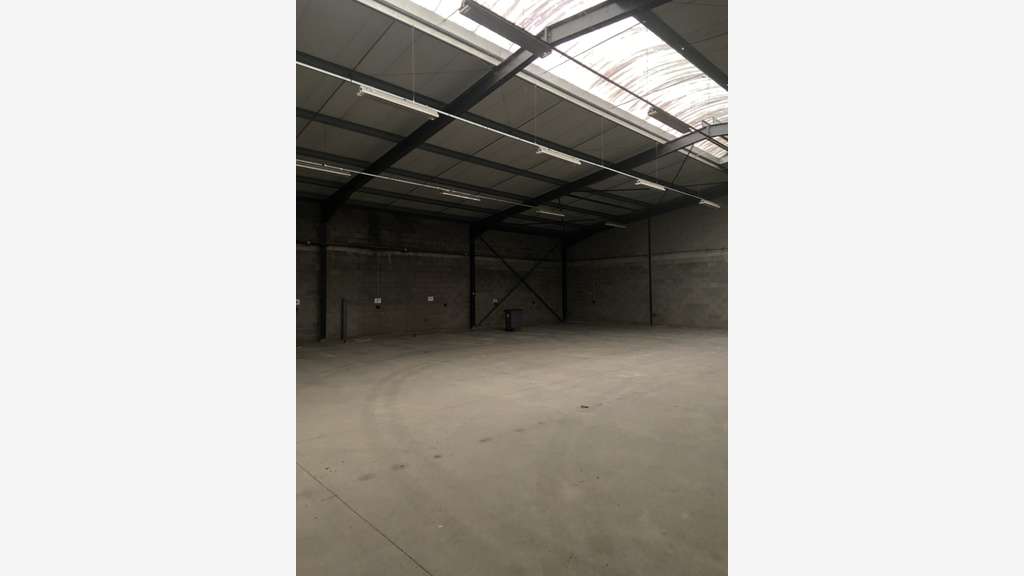 Entrepôt 285m² à louer 1300 € par mois Poitiers  