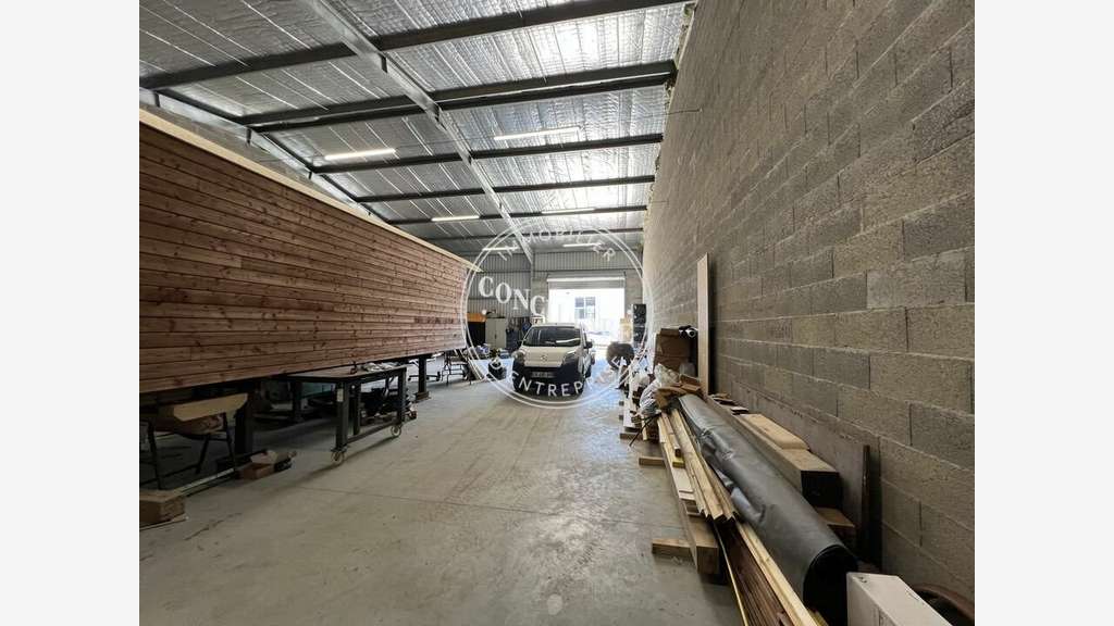Entrepôt 120m² à louer à Portet sur Garonne