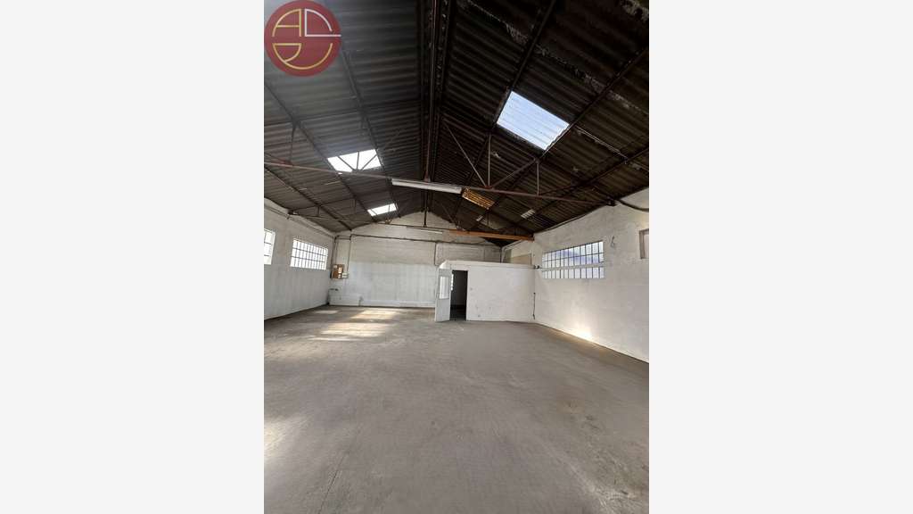 Location entrepôt 220m² à Portet-sur-Garonne 