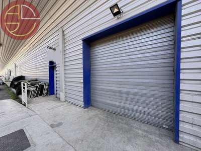 Location entrepôt 476m² à Portet sur Garonne
