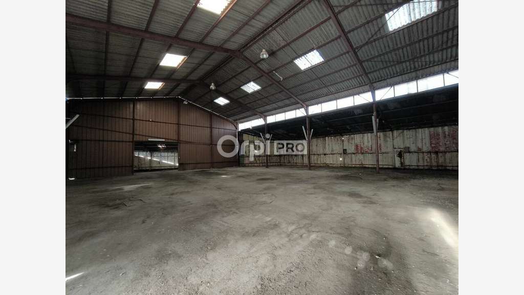 A louer local de stockage 500m² à Brive 