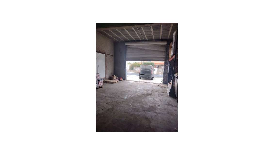 A louer entrepôt de stockage 120m² à Rivesaltes