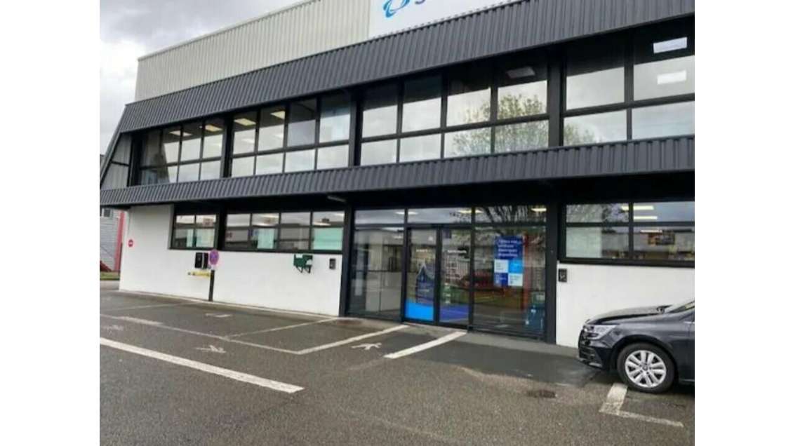 A louer entrepôt 1086m² à Rouen Sud