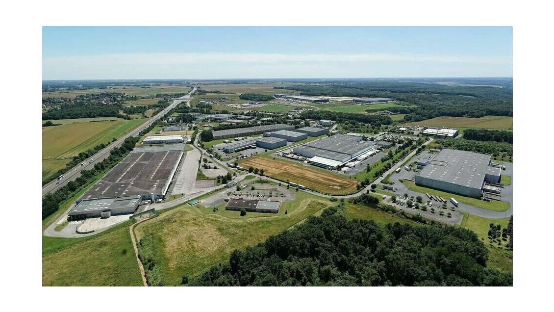 A louer entrepôt 1829m² au Sud de Rouen