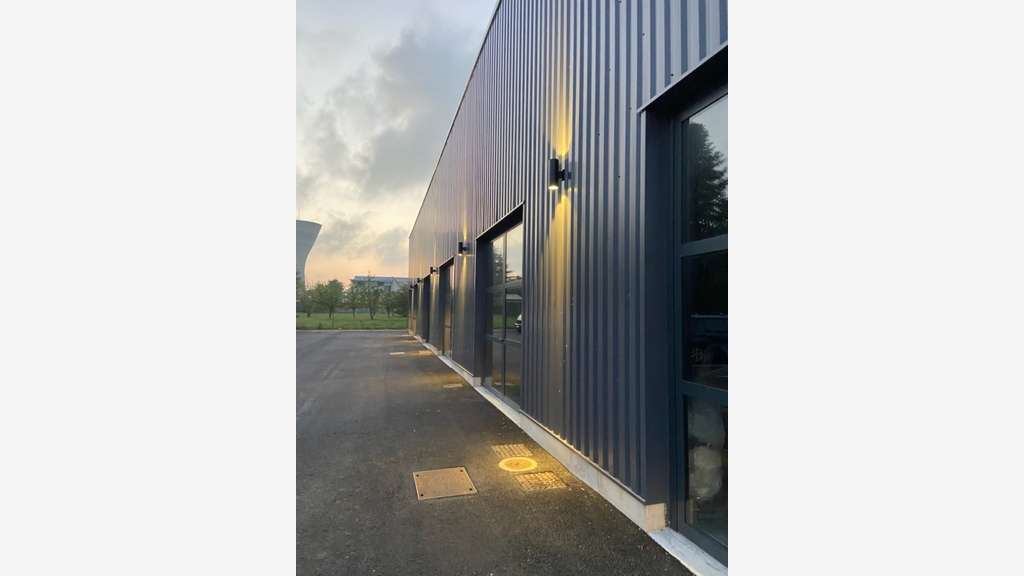 Entrepôt 91m² à louer Tours Nord St Cyr sur Loire