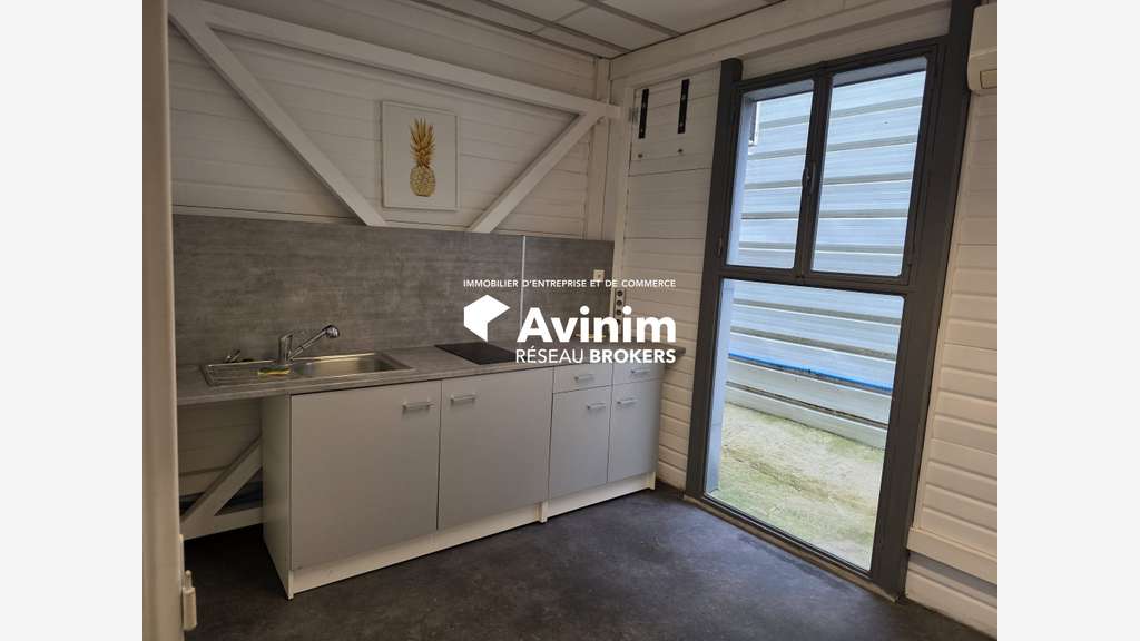 A louer entrepôt 115m² à Saint-Jean-de-Védas