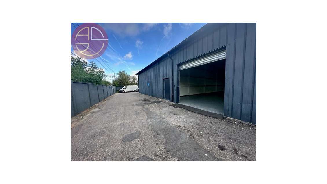 A louer entrepôt 507m² axe passant à Saint-Jory