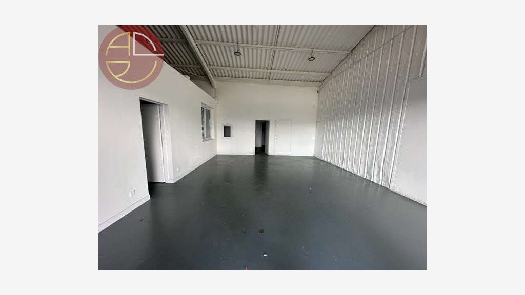 A louer entrepôt 507m² axe passant à Saint-Jory