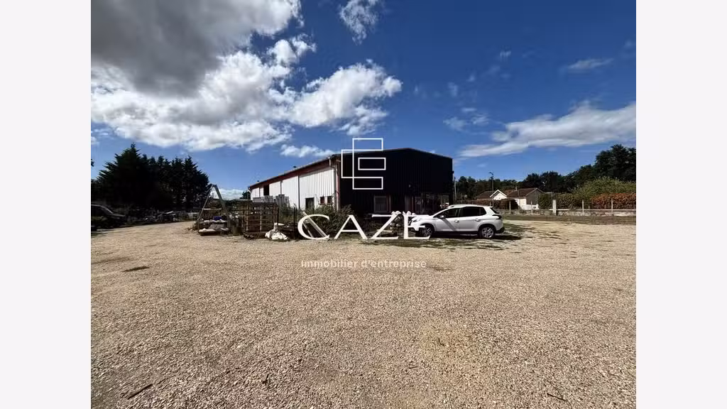 A louer entrepôt 320m² St-Médard-de-Guizières A89