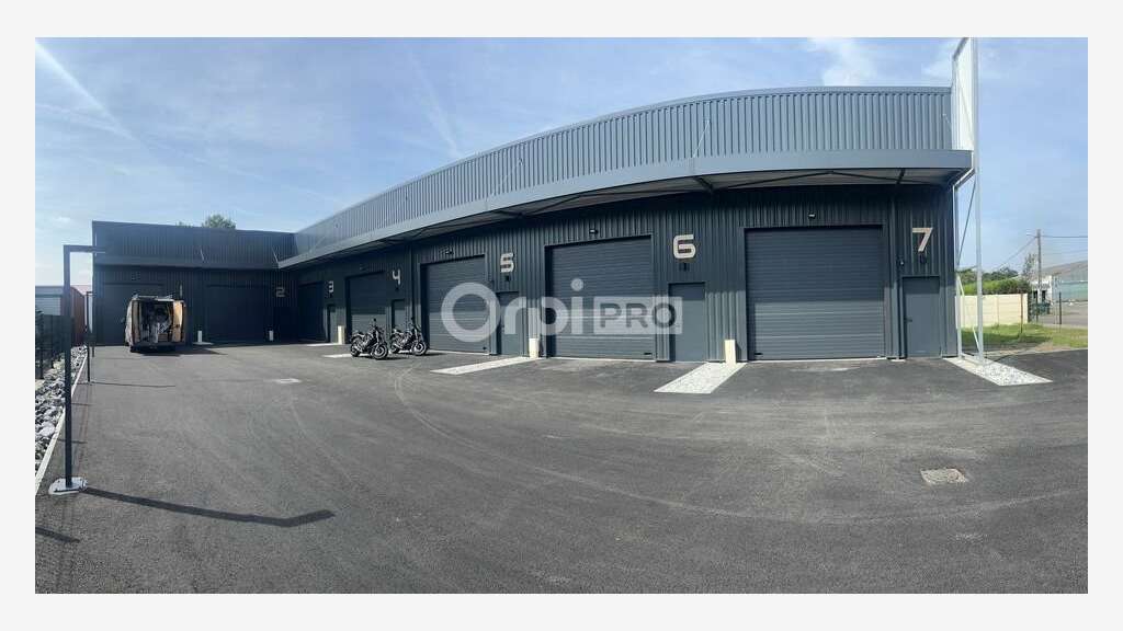 Entrepôt 70m² à louer à Saint-Vincent-de-Tyrosse