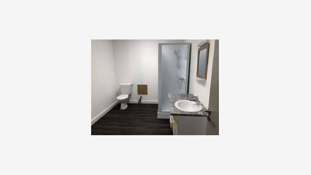 À louer entrepôt 450m² proche de Saint-Omer