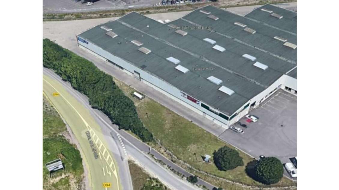 Entrepôt de 865m² à louer proche Rouen (76)