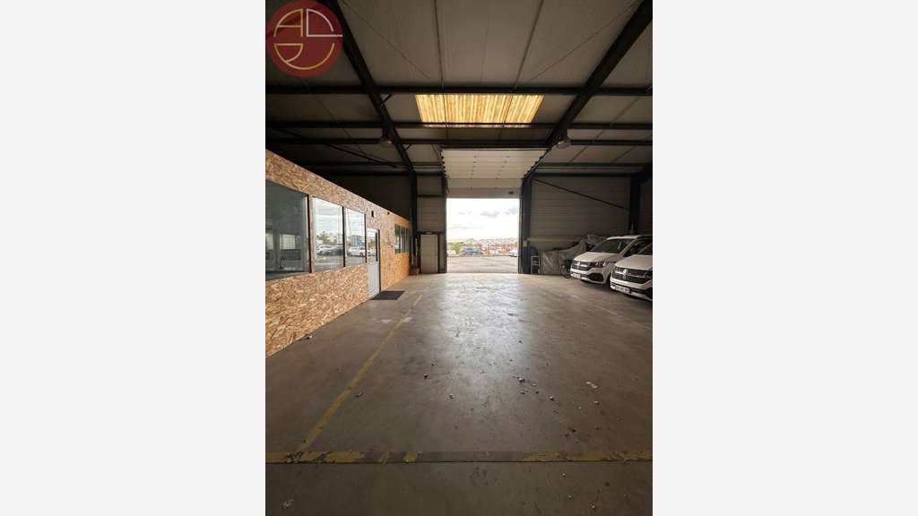 Location entrepôt 275m² à Tournefeuille