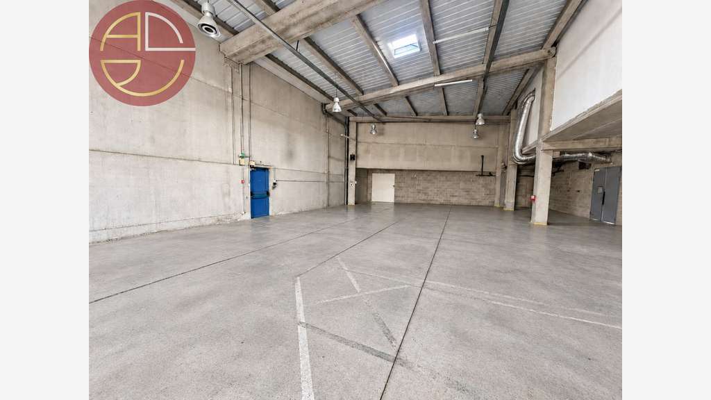 Entrepôt 800m² à louer à Balma proche Gramont