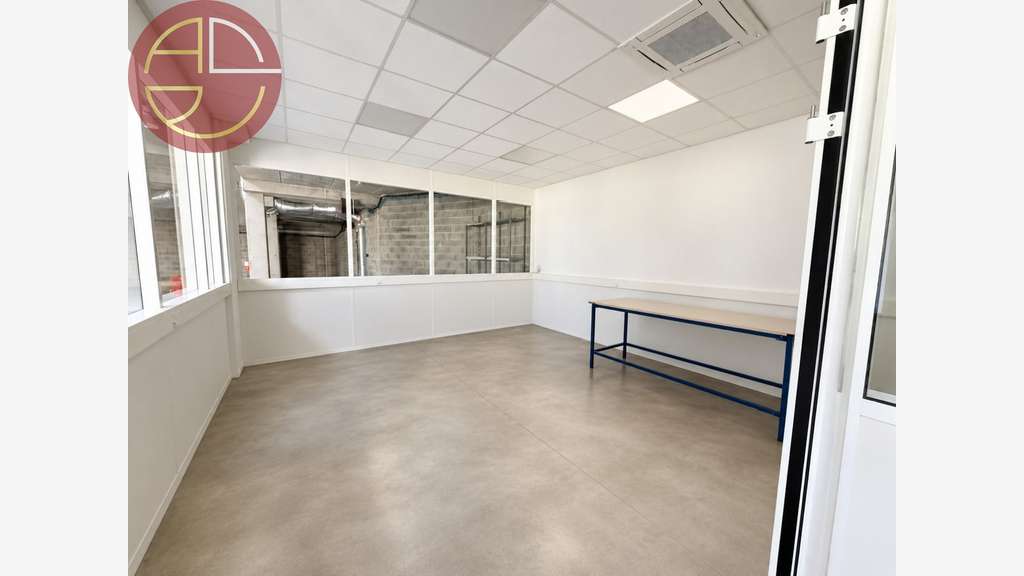 Entrepôt 800m² à louer à Balma proche Gramont
