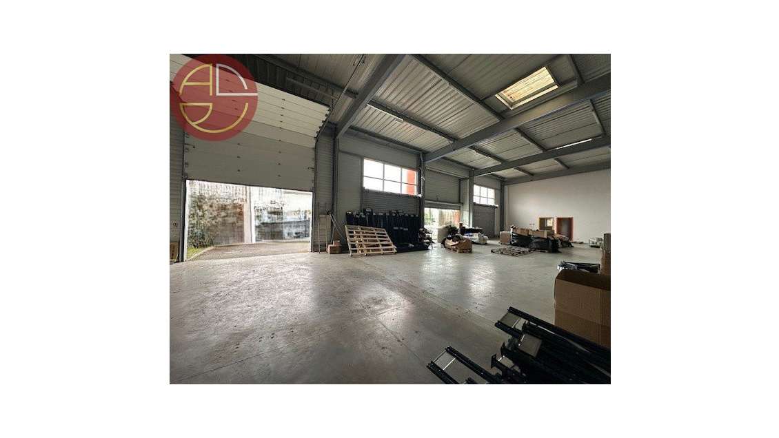 A louer entrepôt 400m² Toulouse Nord-Est-Sesquière
