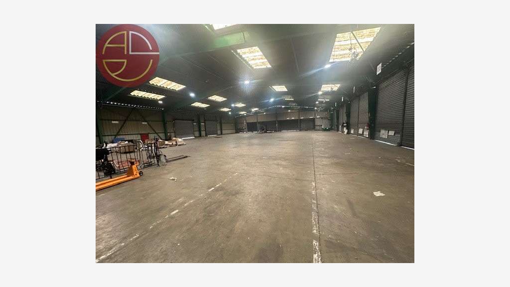 A louer entrepôt 1455m² à Toulouse Zone Thibaud