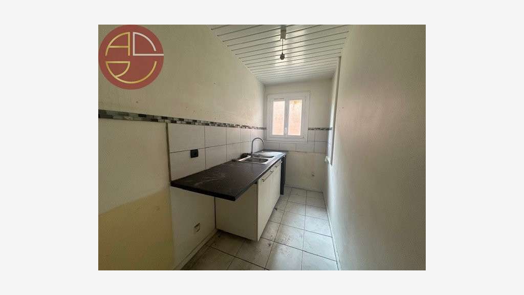 A louer entrepôt 1455m² à Toulouse Zone Thibaud