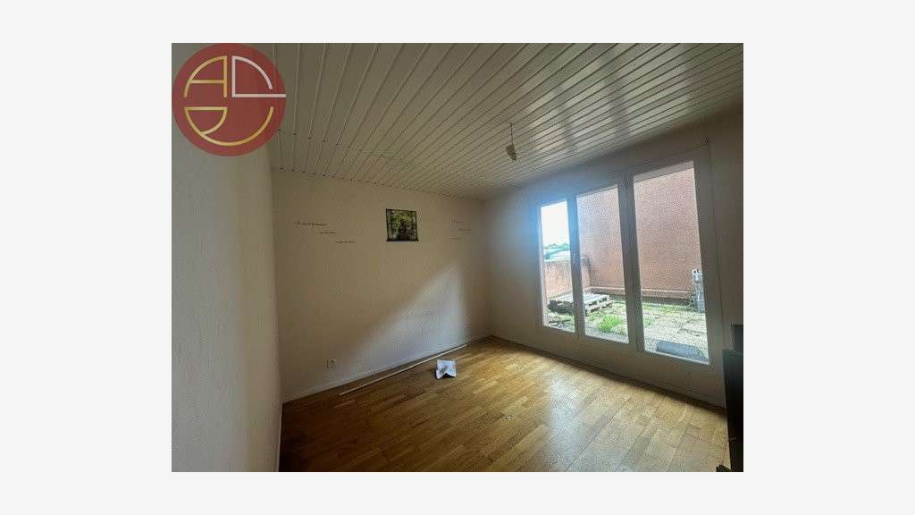 A louer entrepôt 1455m² à Toulouse Zone Thibaud