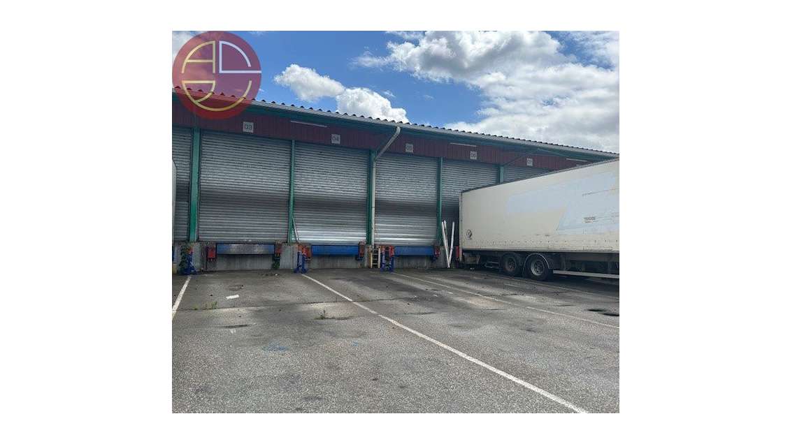A louer entrepôt 1455m² à Toulouse Zone Thibaud