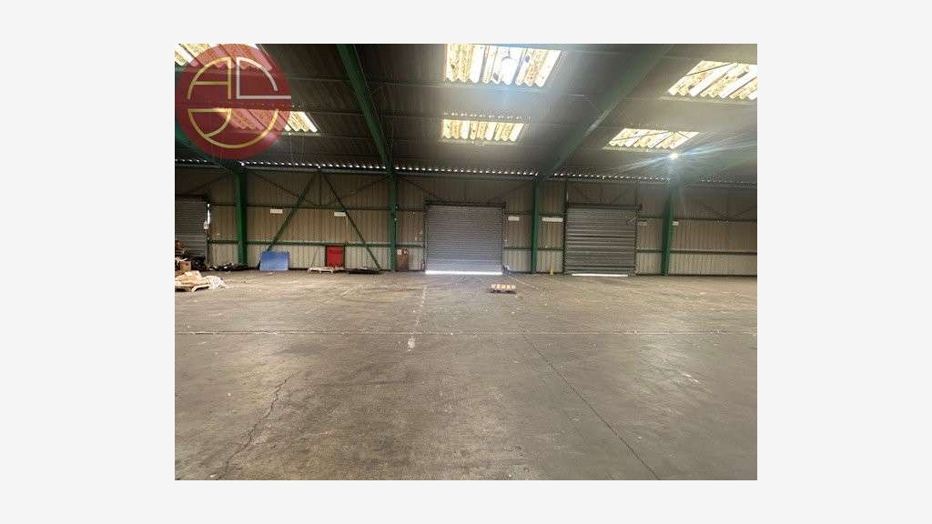 A louer entrepôt 1455m² à Toulouse Zone Thibaud