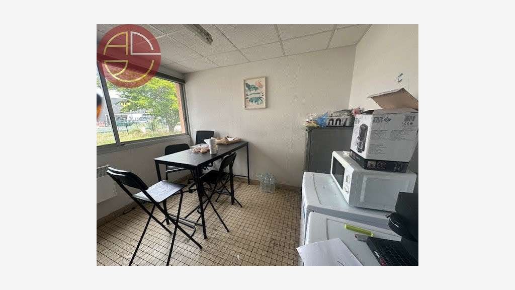 A louer entrepôt 1455m² à Toulouse Zone Thibaud