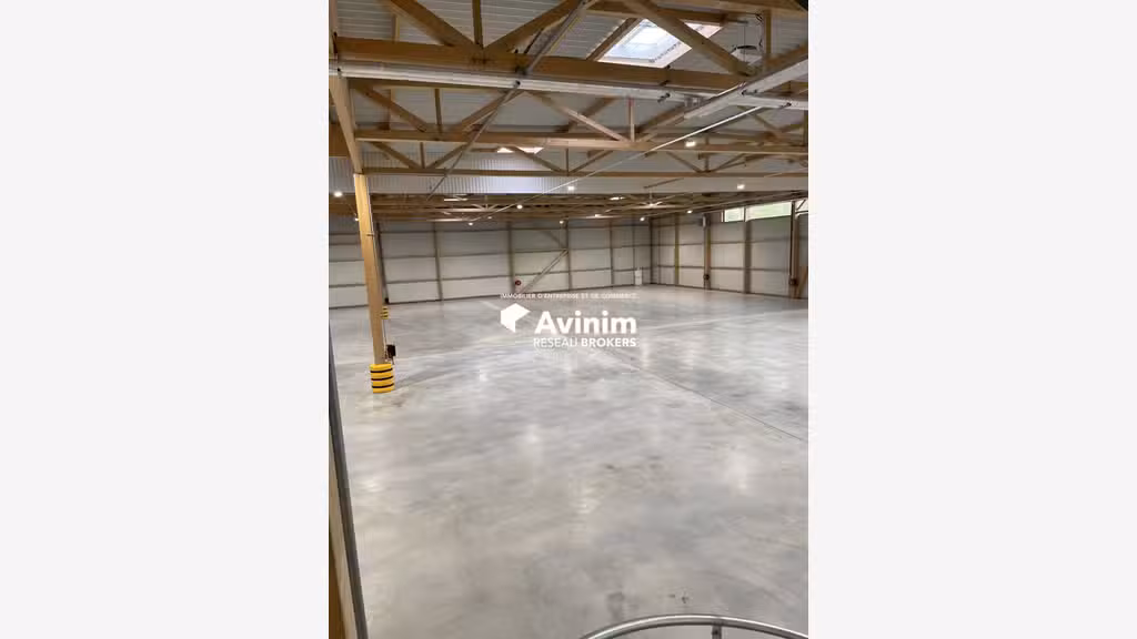 A louer entrepôt 2472m² à Tremblay Paris Nord 2