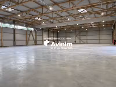 A louer entrepôt 2472m² à Tremblay Paris Nord 2