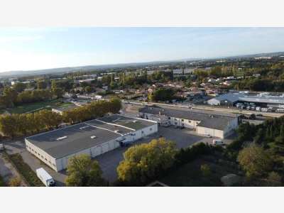 À louer entrepôt 1875m² à Vedène