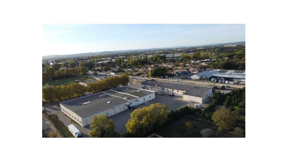 À louer entrepôt 1875m² à Vedène