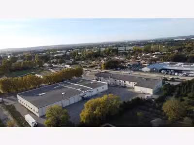 À louer entrepôt 1875m² à Vedène