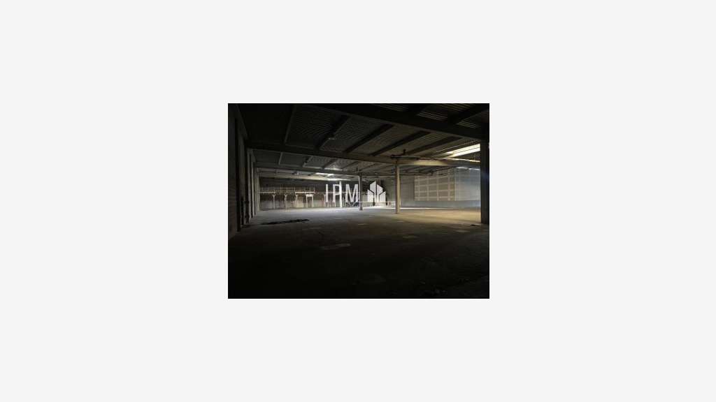 Entrepôt 1850m² à louer dans la ZAC de Vedène