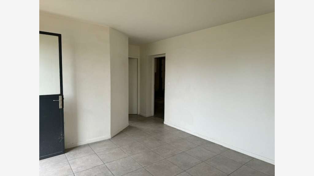A louer entrepôt 250m² à Villefranche-sur-Saône