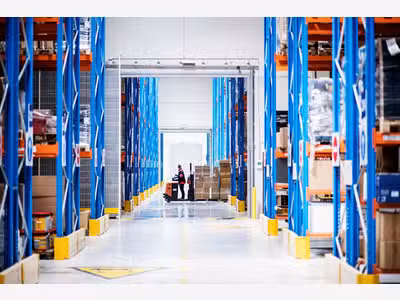 À louer entrepôt divisible de 6 000m² à 30 000m²