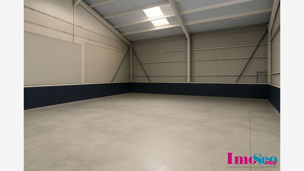 Entrepôt 100m² à louer St-Pée-sur-Nivelle Lizardia