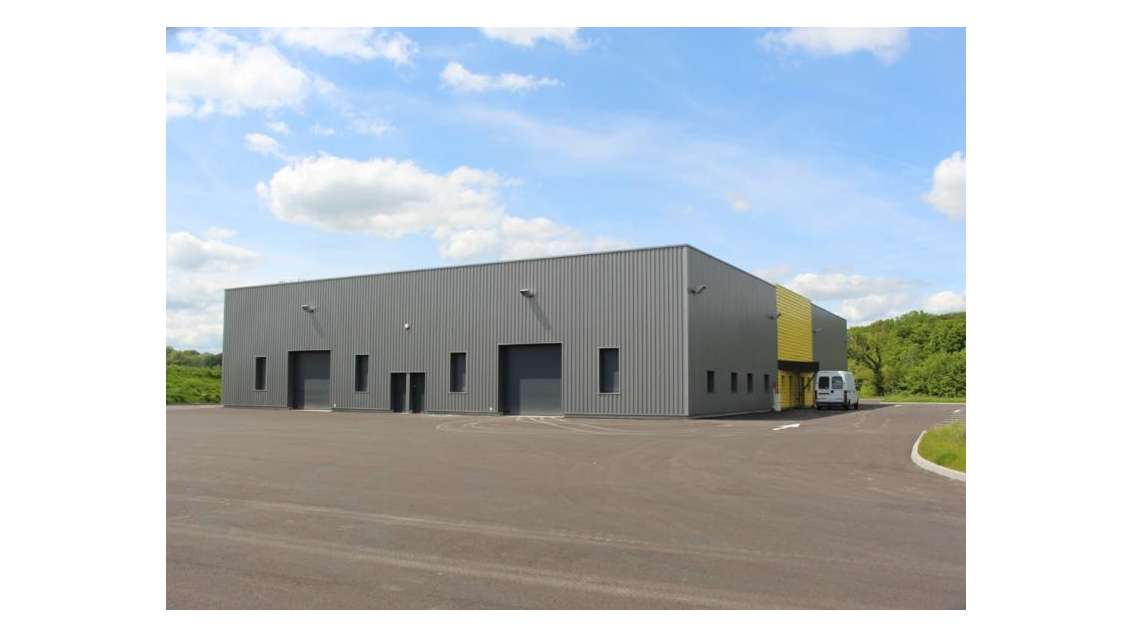 Location entrepôt 600m² à Delle ZAC des Chauffours