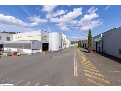 Location Locaux d'activités - Entrepôts à Viviez