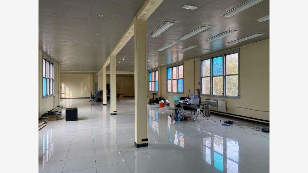 A louer entrepôts 4400m² à La Courneuve