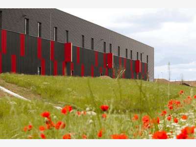 Loue entrepôts logistiques de 108 000m² à Beauvais