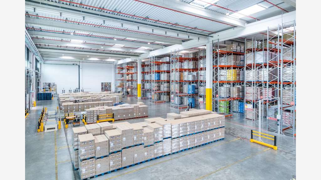 À louer entrepôts logistiques 12650m² à Roye