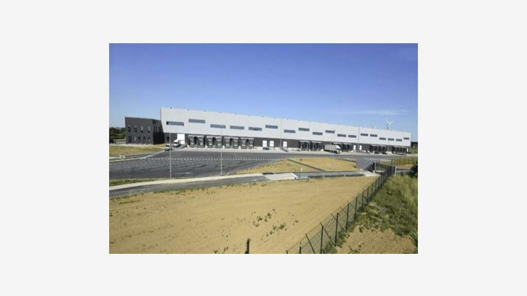 Loue entrepôts logistiques 12 000m² à Roye Somme