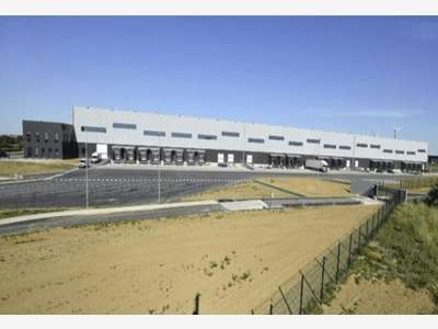 Loue entrepôts logistiques 12 000m² à Roye Somme