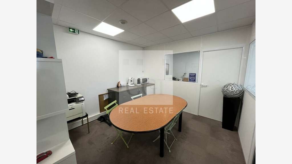 Bureaux 90m² excellent état à louer Francheville