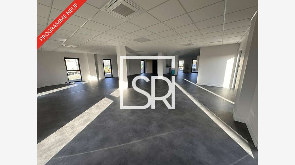 Bureaux divisibles de 300m² à louer à Gerzat