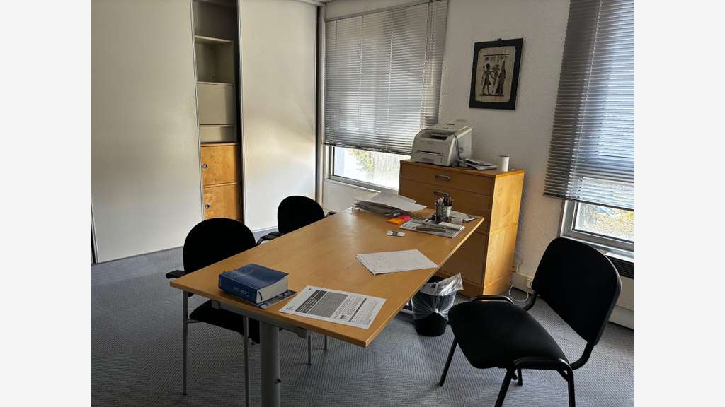 A louer bureaux 27m² R+2 à Crolles