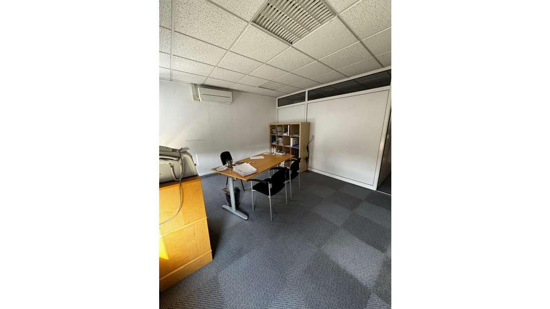 A louer bureaux 27m² R+2 à Crolles